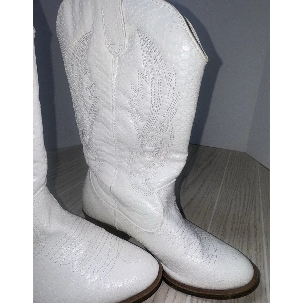 Coconuts by Matisse Gaucho Women’s Western Boots White Snake Print 10W